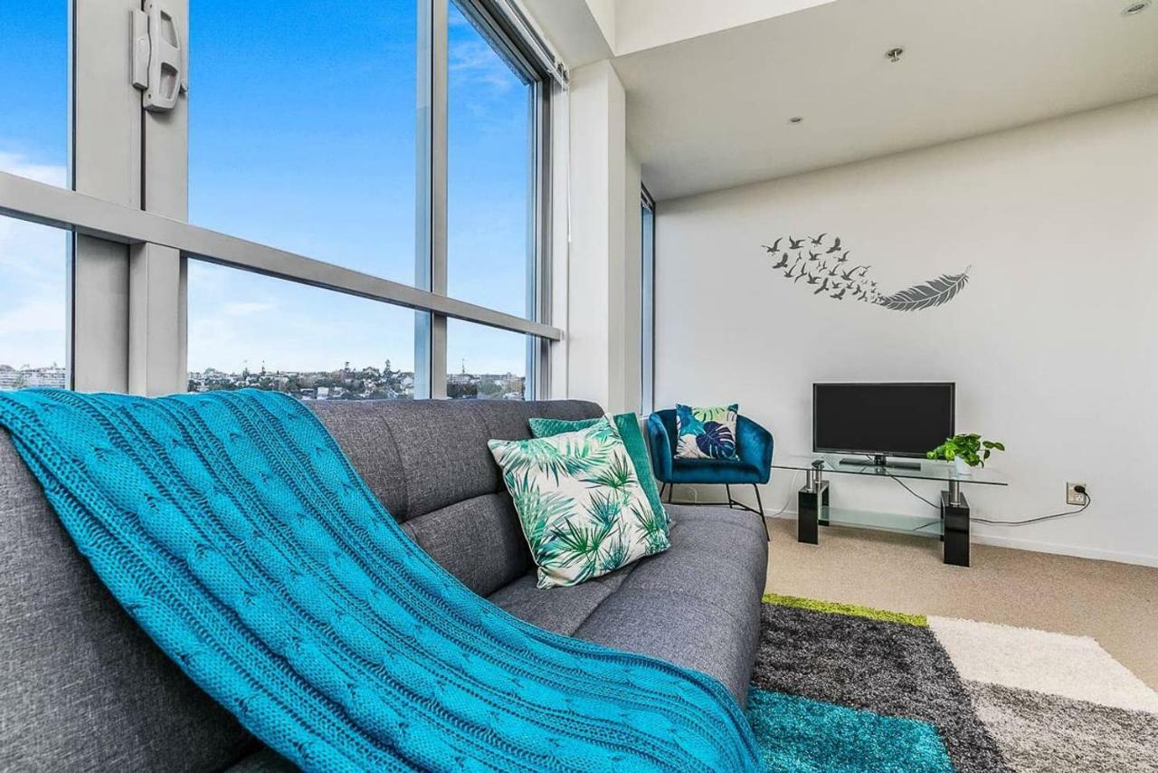 One Bedroom Apartment - Pool, Gym & Tennis Courts! Auckland Eksteriør bilde