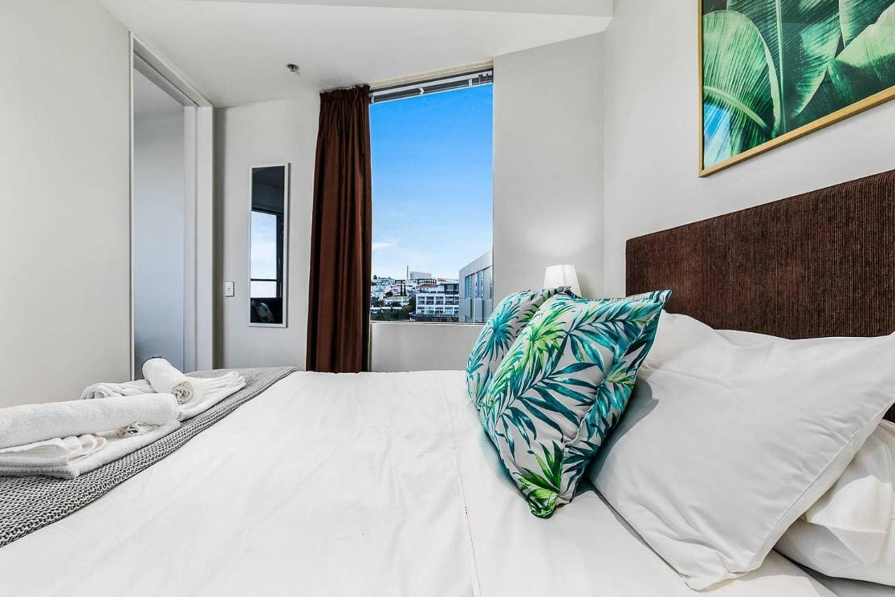 One Bedroom Apartment - Pool, Gym & Tennis Courts! Auckland Eksteriør bilde