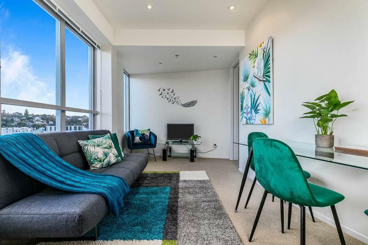 One Bedroom Apartment - Pool, Gym & Tennis Courts! Auckland Eksteriør bilde